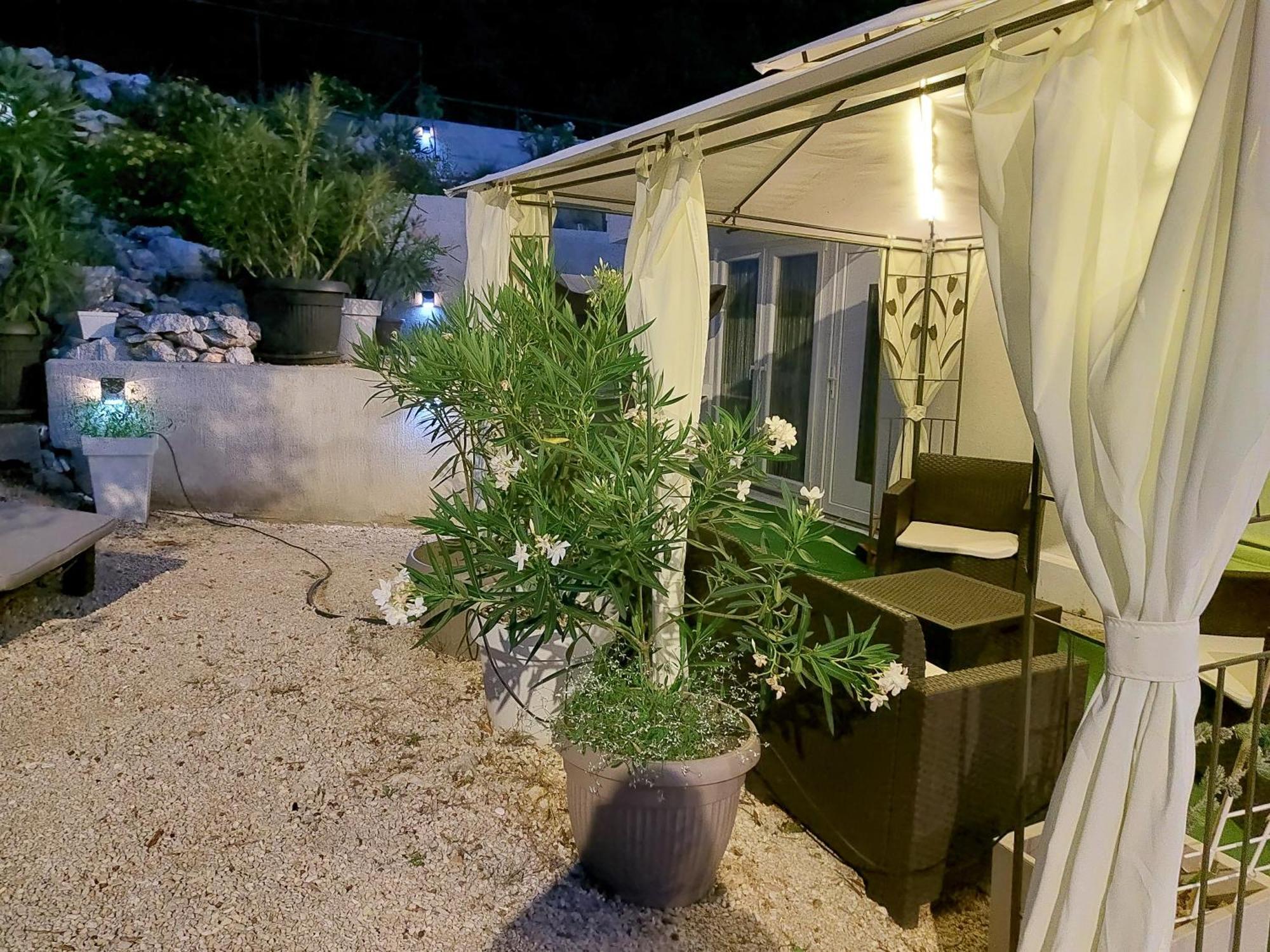 Family Apartment Villa Zrnka S Besplatnim Parkingom روفينج الغرفة الصورة